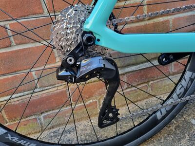 Bianchi E Aria click to zoom image